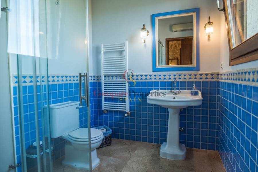 Sale - Villa - Dénia - La Jara