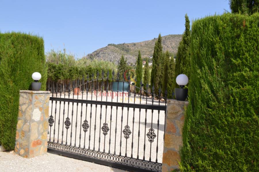 Verkoop - Villa - Jalon Valley - Campo