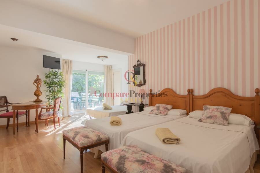 Venta - Villa - Albir