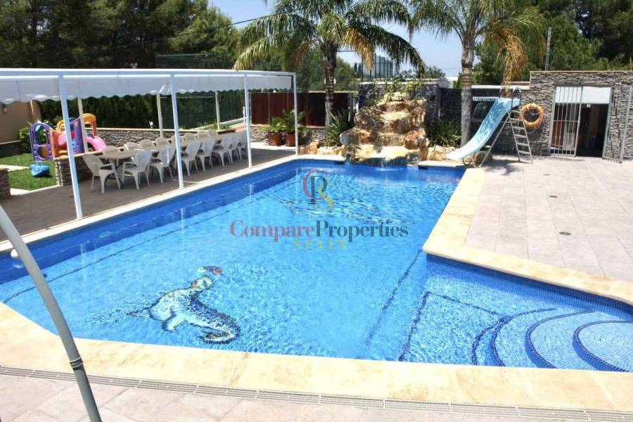 Sale - Villa - Dénia