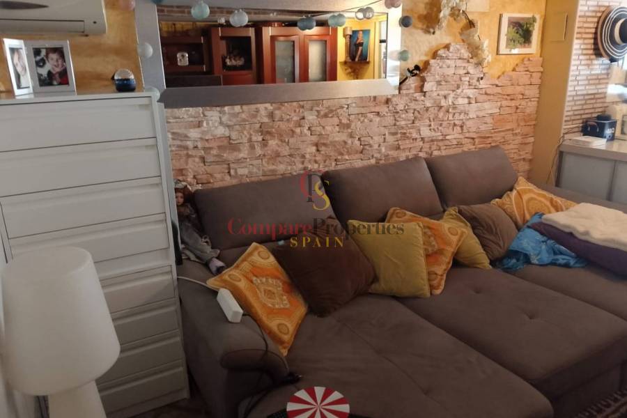 Sale - Apartment - Oliva - 