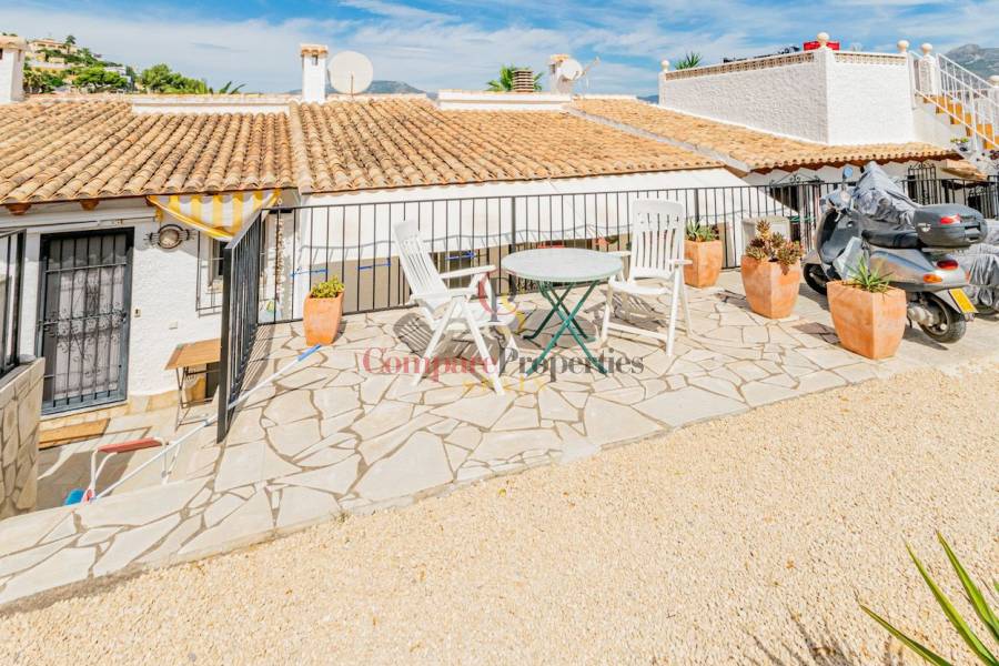 Sale - Bungalow - La Nucia - Tosal