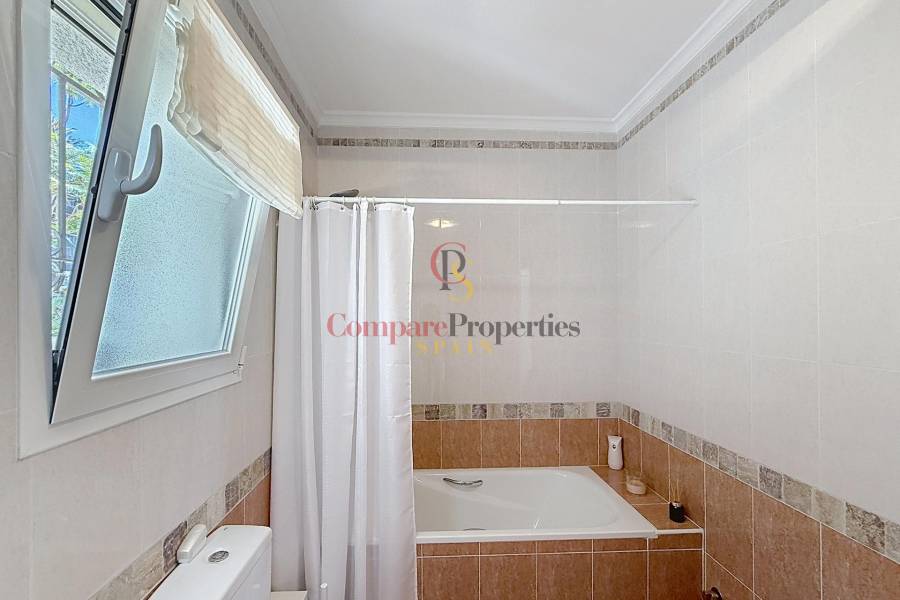 Sale - Villa -  - Kalmias