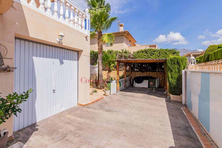 Verkauf - Villa - La Nucia - Montahud