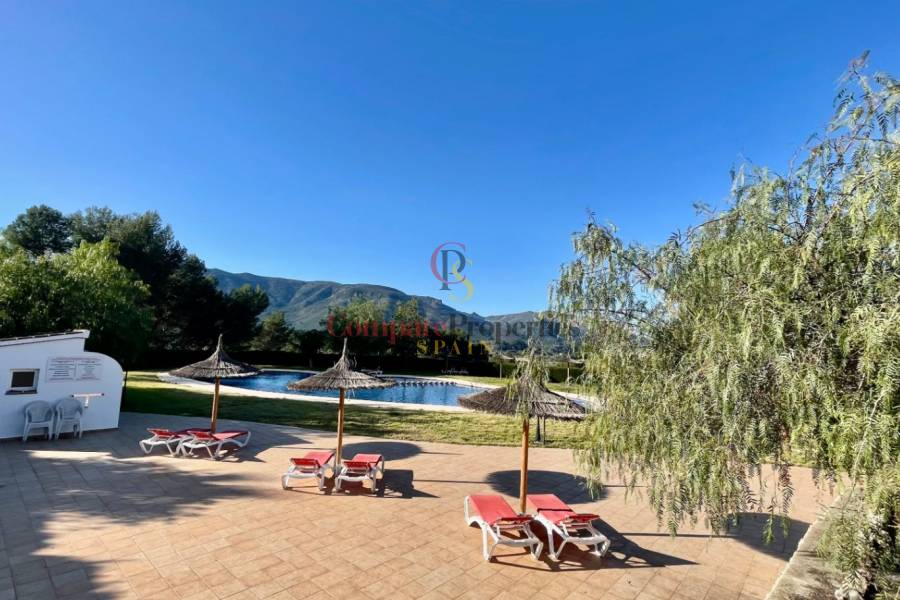 Sale - Villa - Jalon Valley - Valley / Urbanización