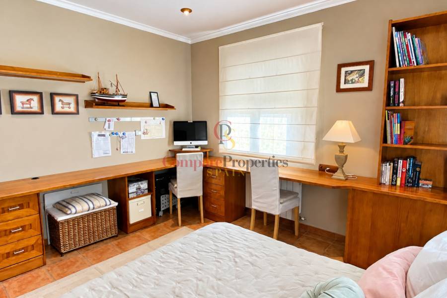 Verkoop - Villa - Orba Valley - Orba