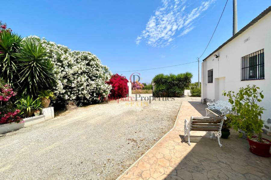 Verkauf - Villa - Daya Nueva