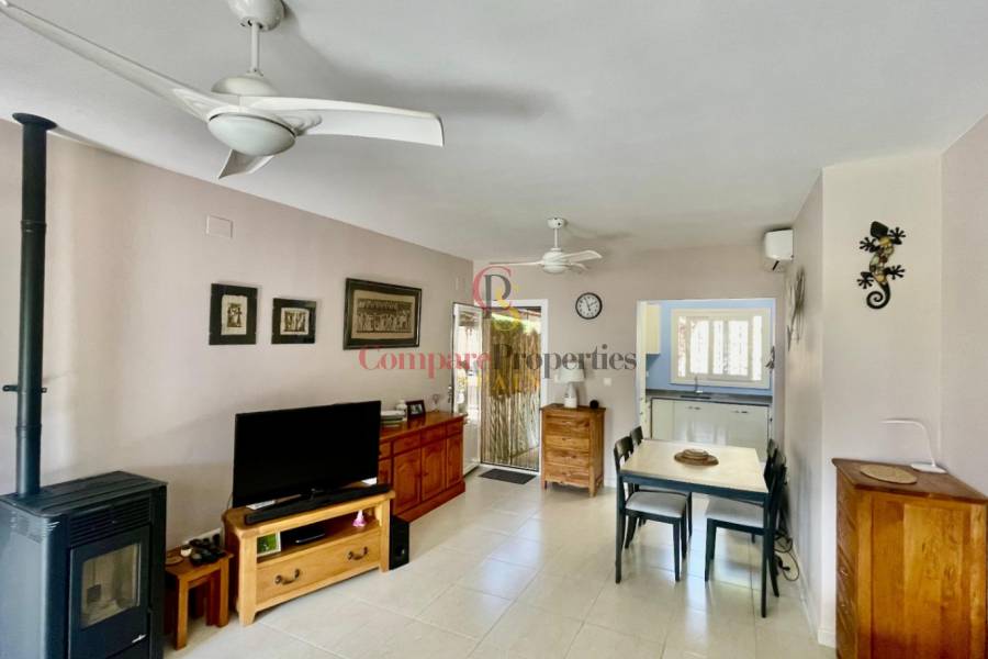 Sale - Villa - Jalon Valley - Valley / Urbanización