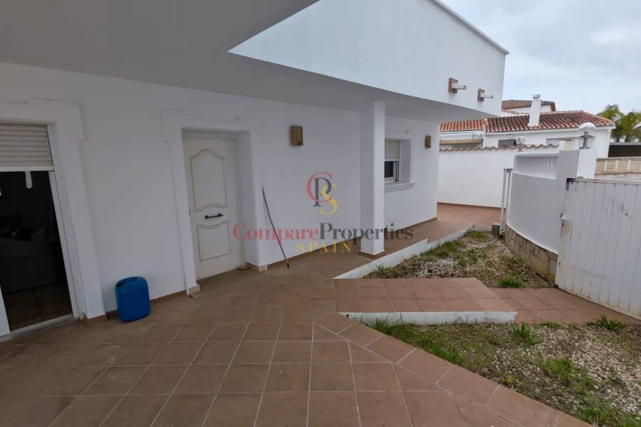 Sale - Villa - Dénia - La Pedrera