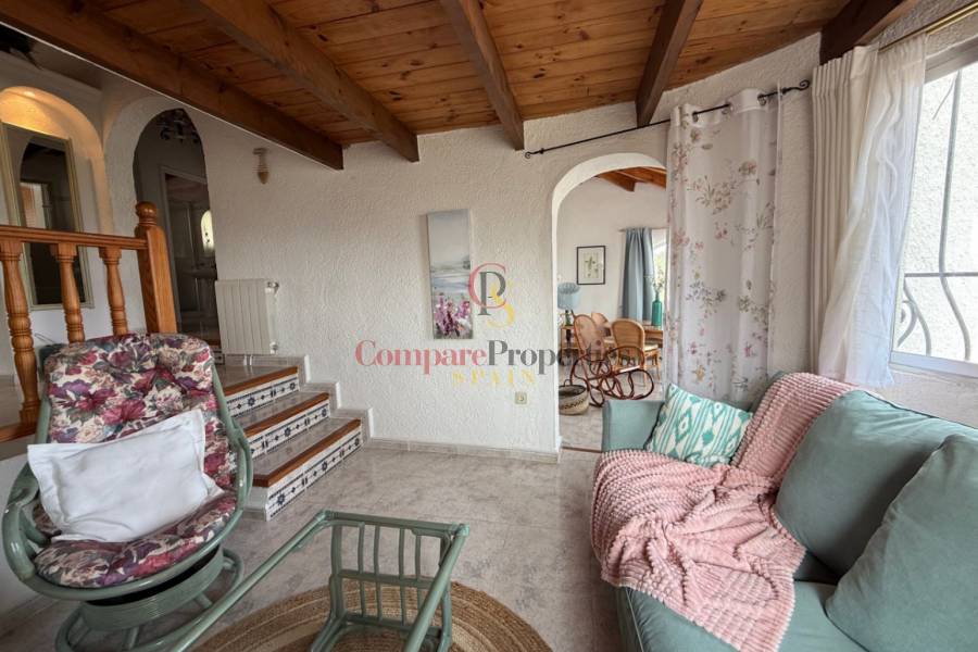 Sale - Villa - Dénia