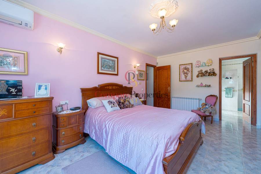 Venta - Villa - Jalon Valley - 