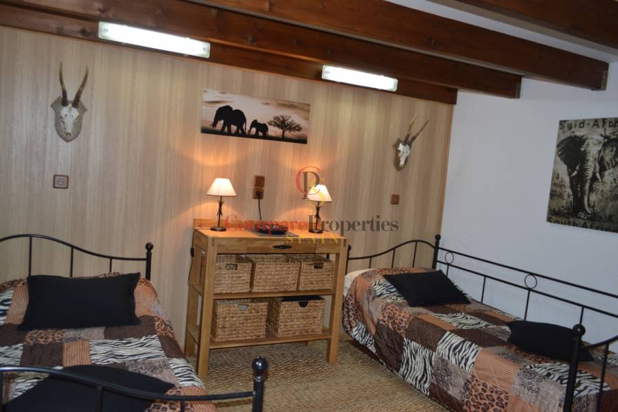 Verkoop - Villa - Jalon Valley - Campo