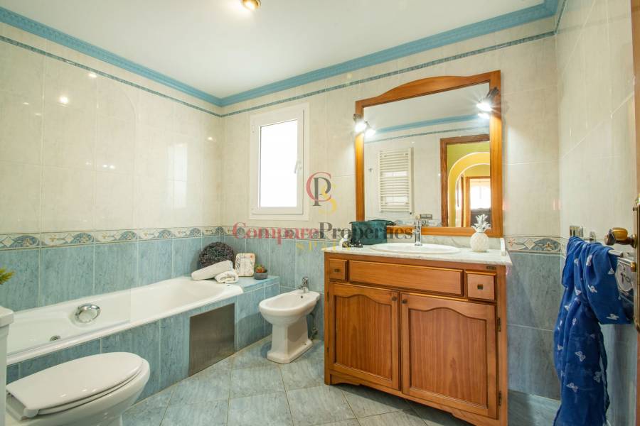 Verkoop - Villa - Calpe - 03710