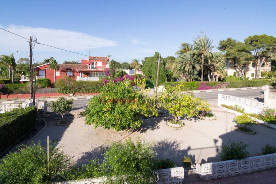 Sale - Villa - Dénia