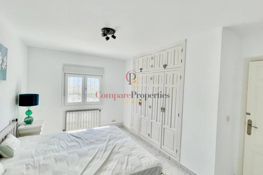 Sale - Villa - Jalon Valley - Valley / Urbanización