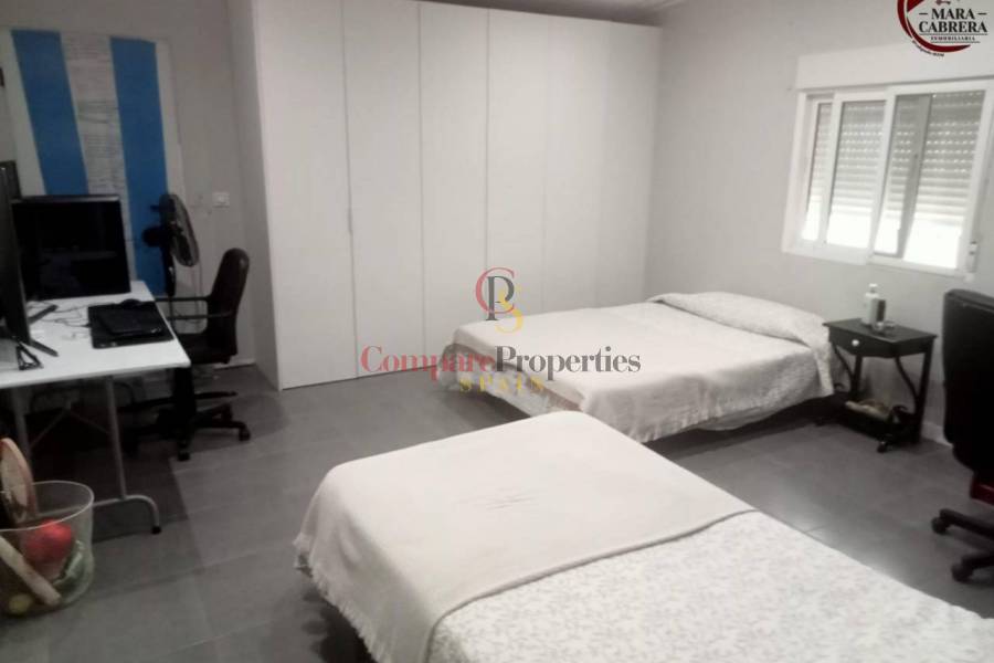 Sale - Apartment - Llutxent