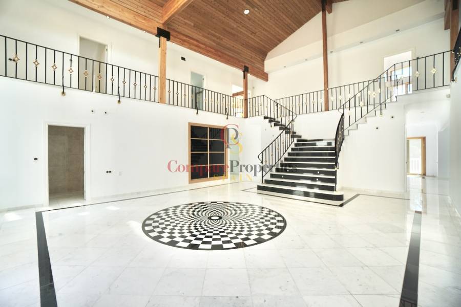 Sale - Villa - Benhavis - El Paraiso Alto