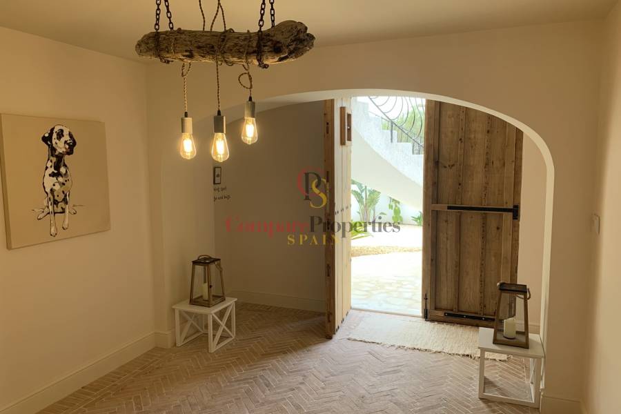 Sale - Villa - Jávea