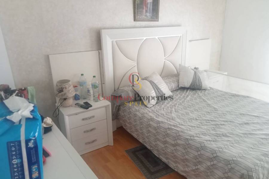 Sale - Apartment - Oliva - 