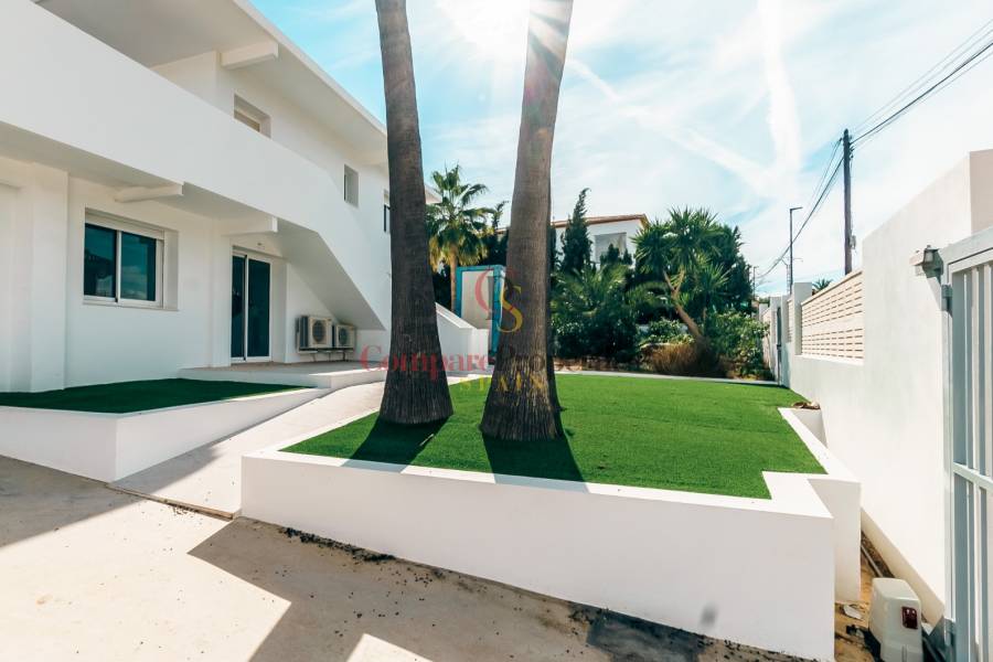 Venta - Villa - Albir