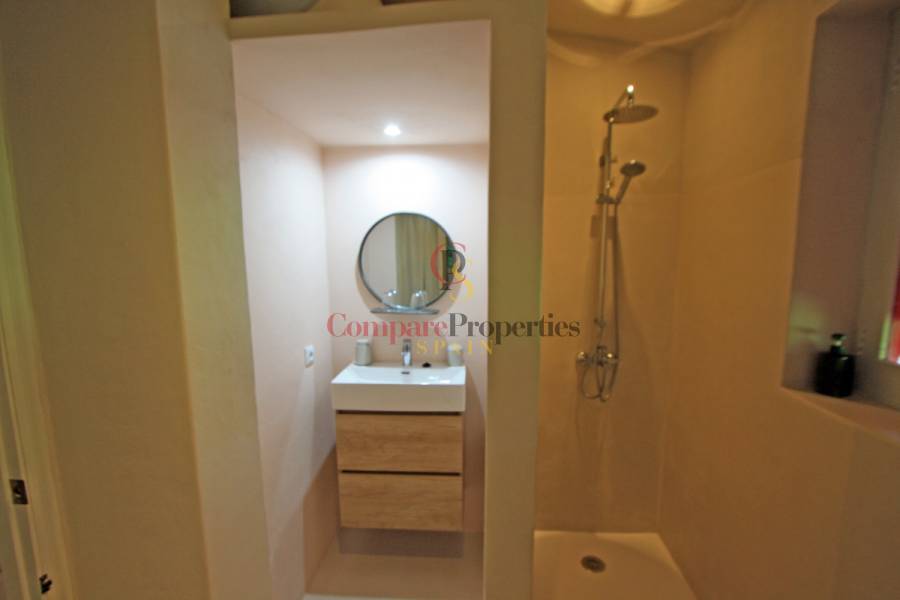 Sale - Villa - Orba Valley - Casco urbano