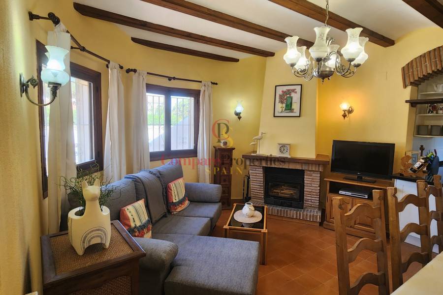 Sale - Villa - Dénia - Urbanización residencial