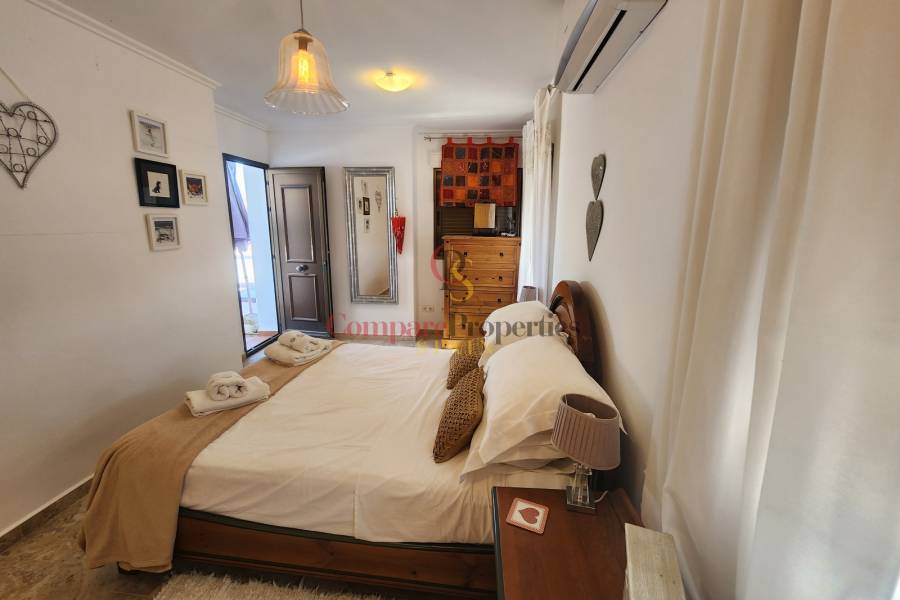 Sale - Villa - Dénia - Urbanización residencial