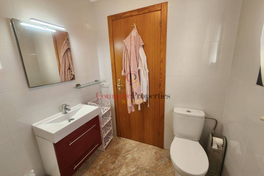 Sale - Villa - Dénia - Urbanización residencial