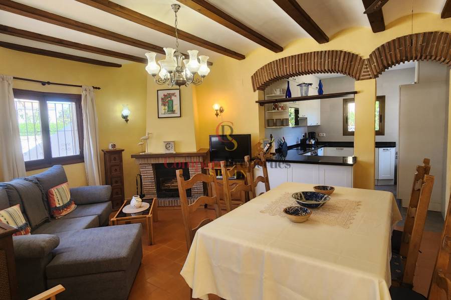 Sale - Villa - Dénia - Urbanización residencial