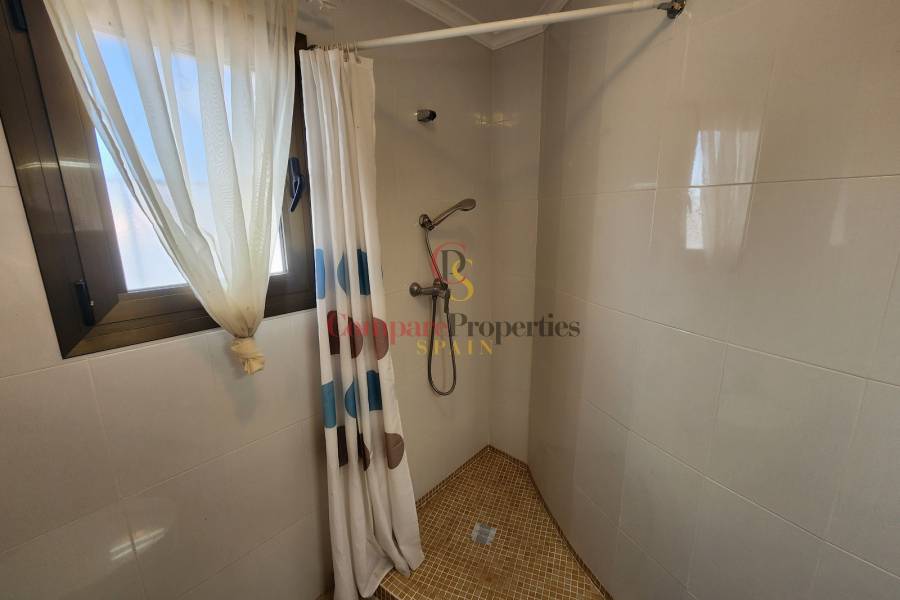 Sale - Villa - Dénia - Urbanización residencial