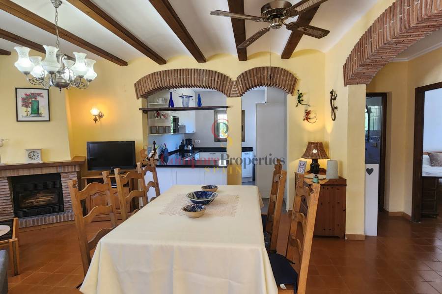 Sale - Villa - Dénia - Urbanización residencial