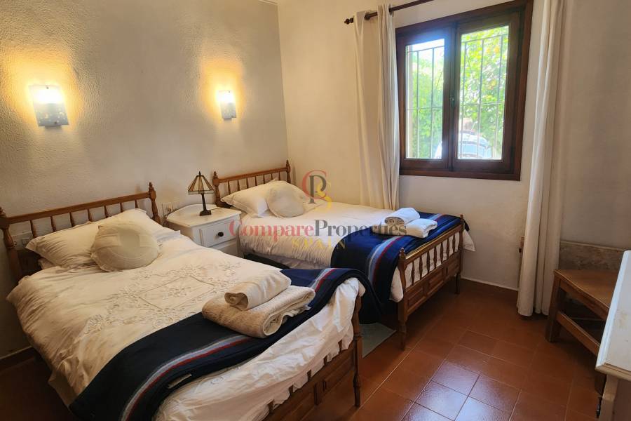 Sale - Villa - Dénia - Urbanización residencial