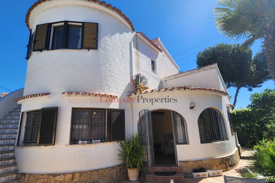 Sale - Villa - Dénia - Urbanización residencial