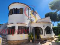 Sale - Villa - Dénia - Urbanización residencial