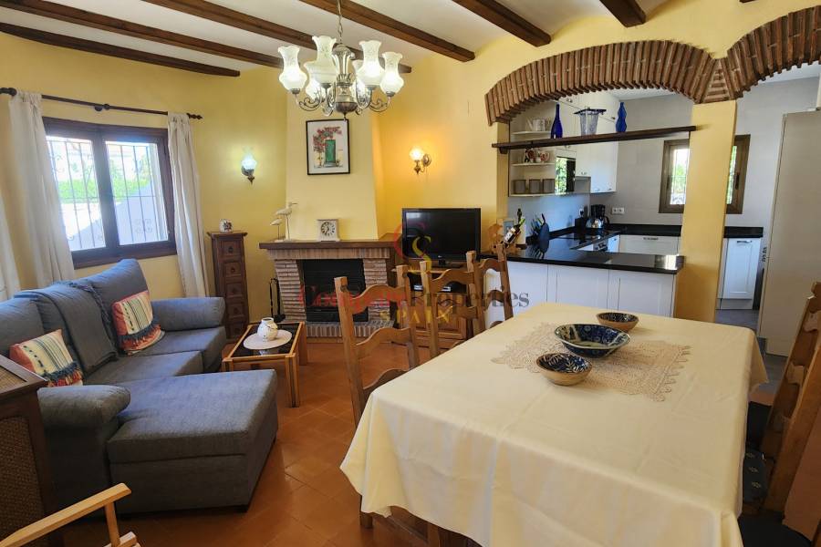 Sale - Villa - Dénia - Urbanización residencial
