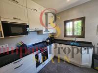 Sale - Villa - Dénia - Urbanización residencial