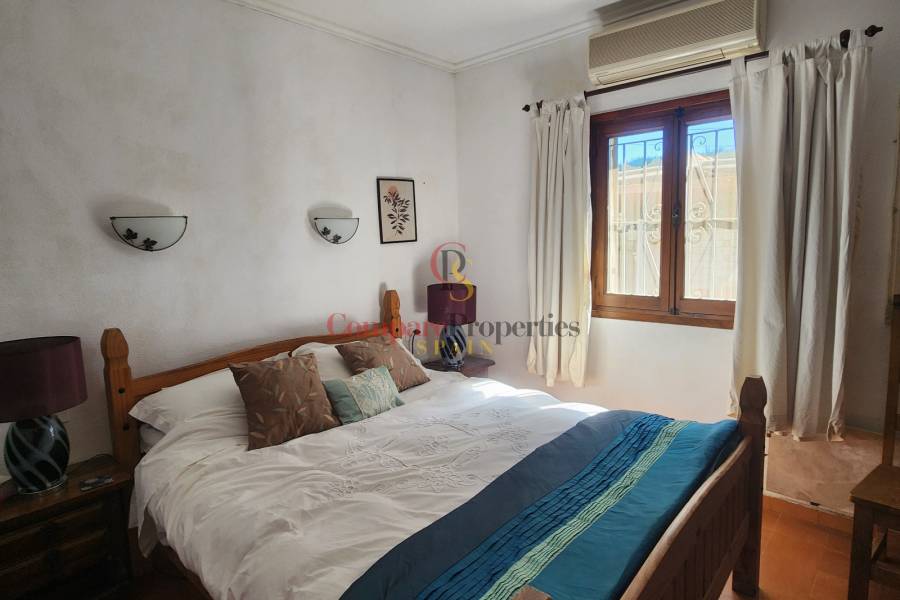 Sale - Villa - Dénia - Urbanización residencial
