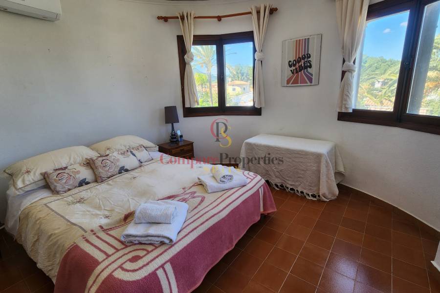 Sale - Villa - Dénia - Urbanización residencial