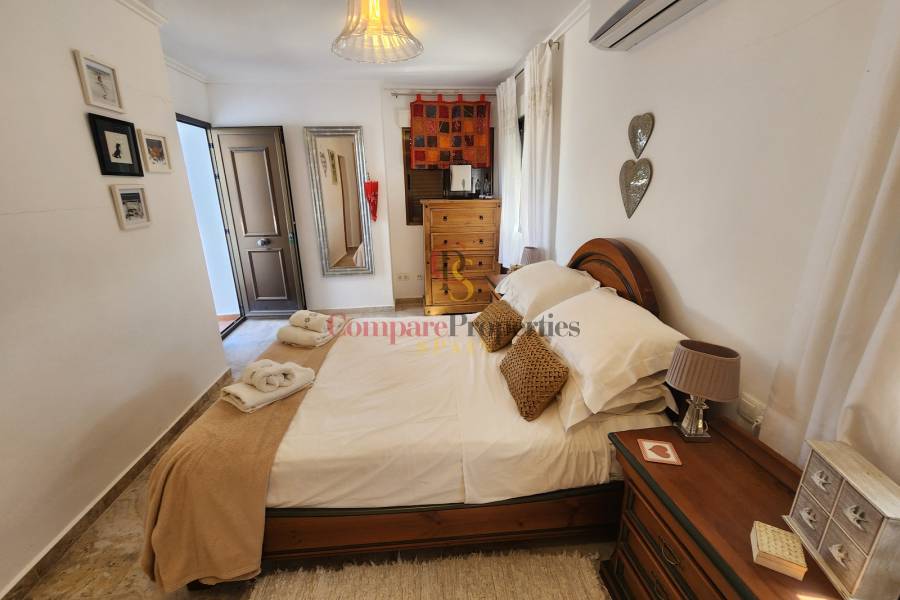 Sale - Villa - Dénia - Urbanización residencial