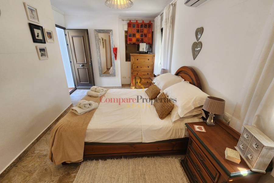 Sale - Villa - Dénia - Urbanización residencial