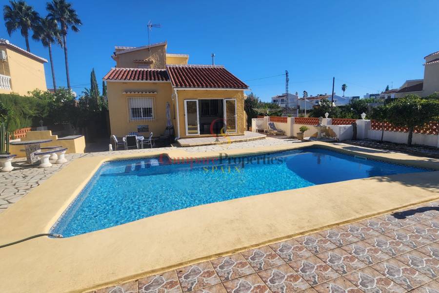 Sale - Villa - Dénia - Las Marinas 8 km