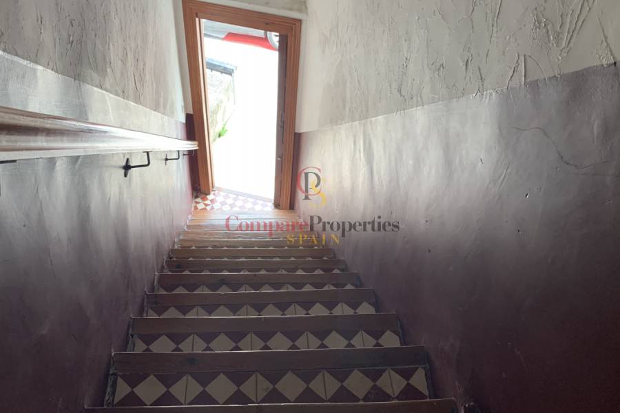 Venta - Villa - La Vall de Gallinera - Benisiva