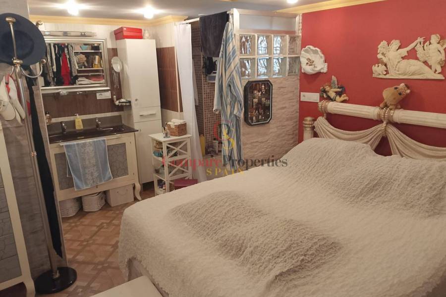Sale - Apartment - Oliva - 