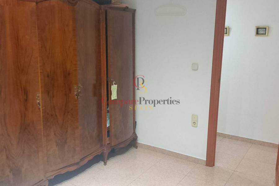 Sale - Apartment - Oliva - 