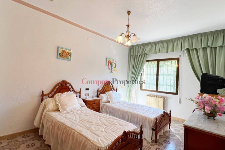 Sale - Villa - Dénia