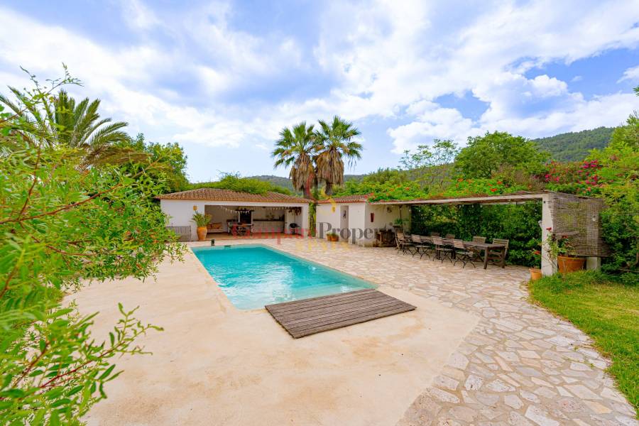 Sale - Villa - Jalon Valley - Campo