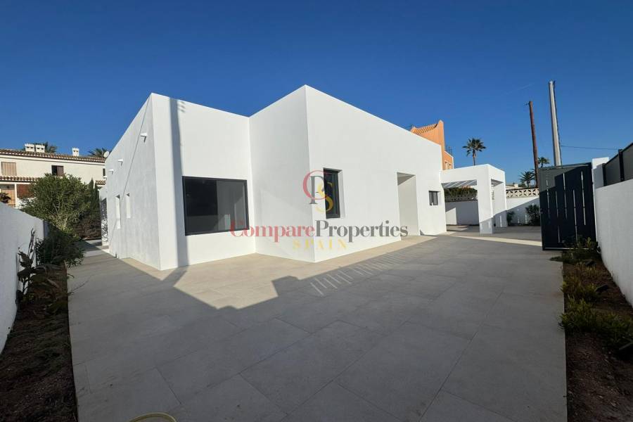 Sale - Villa - Dénia - 