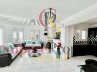 Sale - Villa - Jalon Valley - Valley / Urbanización