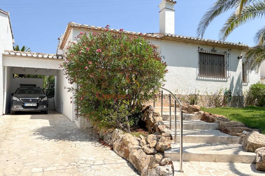 Venta - Semi-Detached Villa - Dénia - Montgo