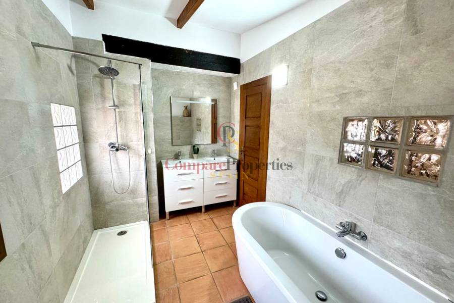 Sale - Villa - Dénia - La Sella